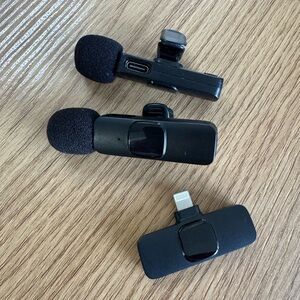 Clip-On Microphone for iPhone (Lightning port)